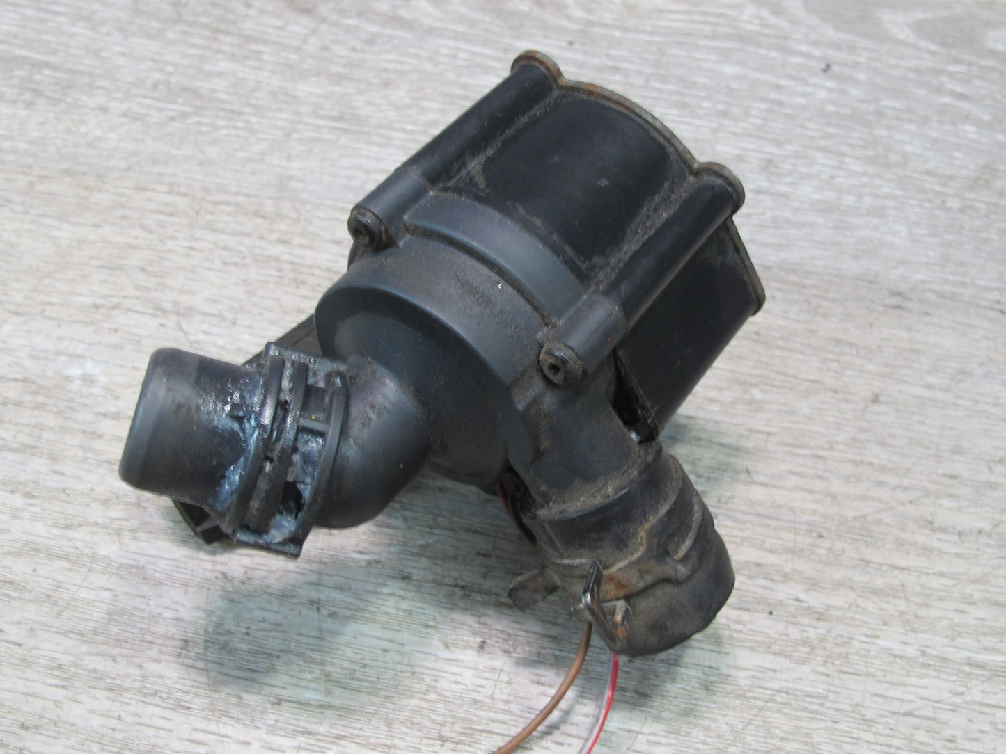 2008-2014 BMW E71 E72 X6 N63 Engine Additional Auxiliary Electric Water Pump