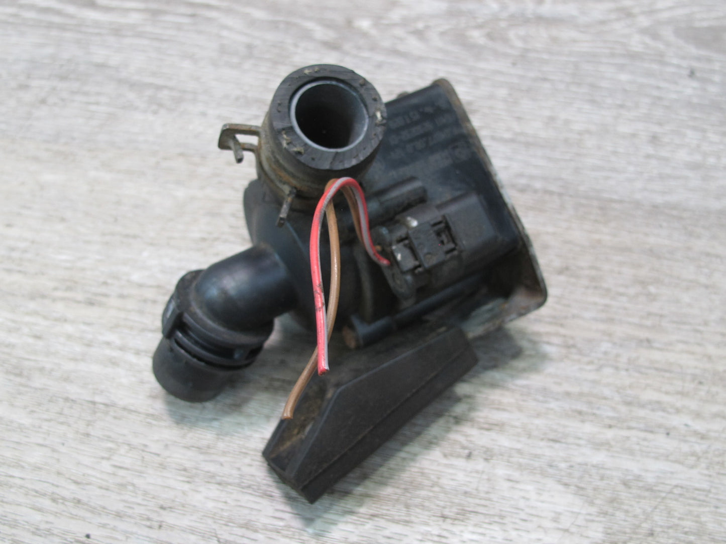 2008-2014 BMW E71 E72 X6 N63 Engine Additional Auxiliary Electric Water Pump