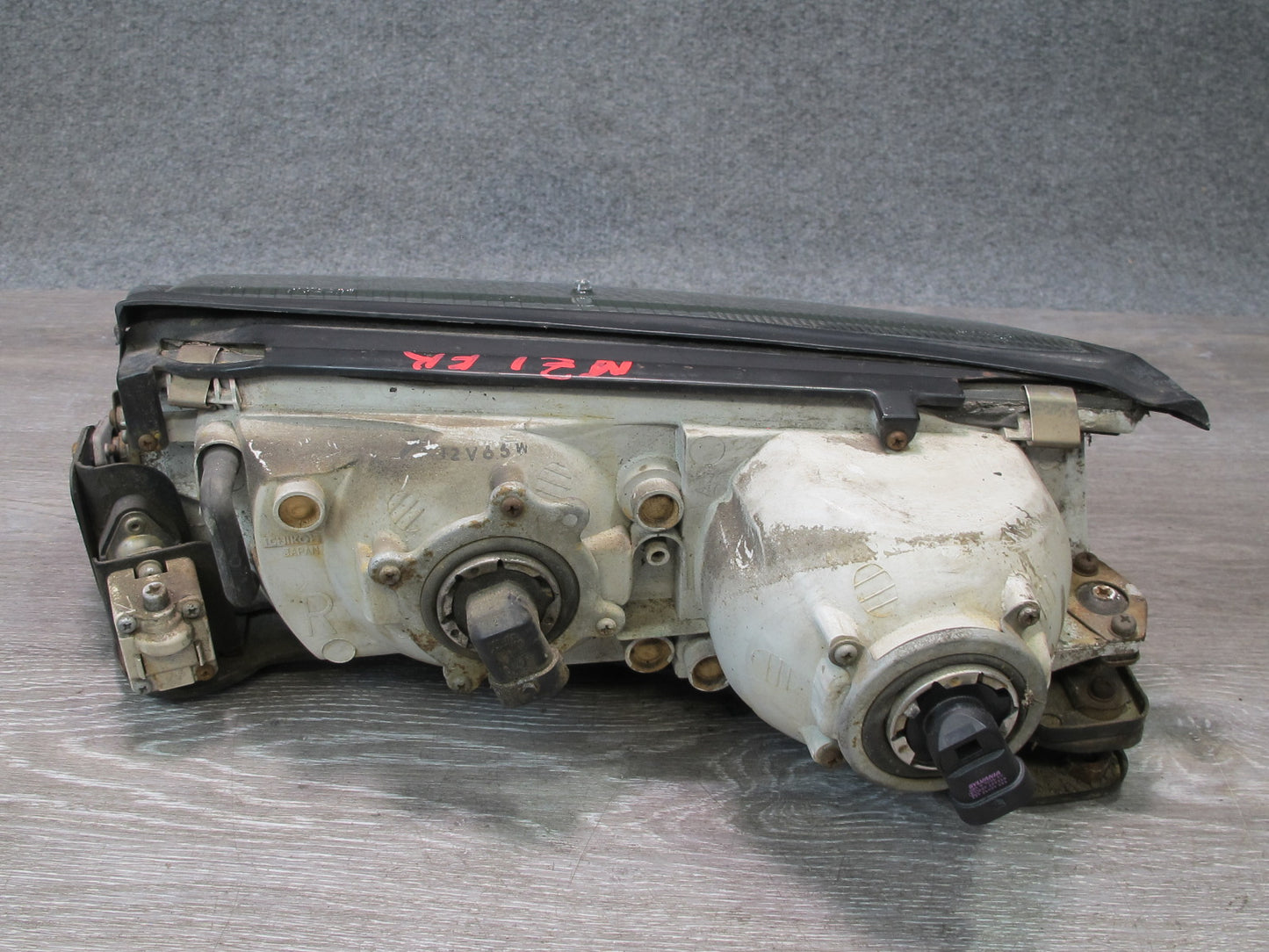 90-96 Nissan Z32 300ZX Front Right Halogen Headlight Lamp