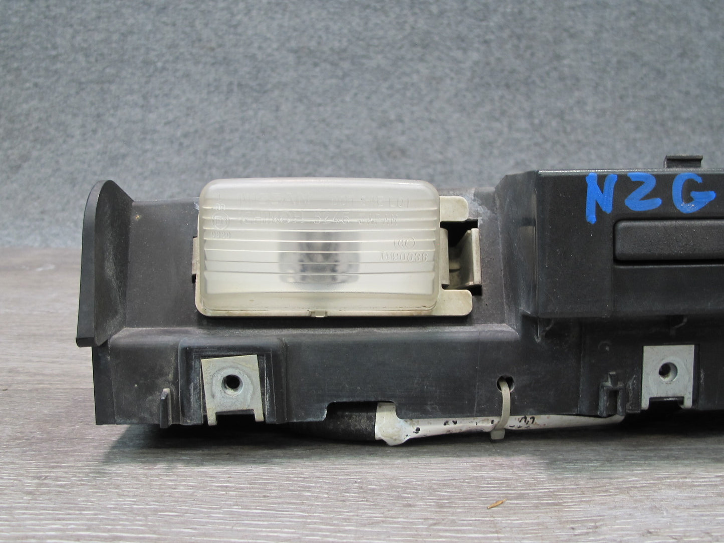 07-09 Nissan 350Z Z33 Rear Bumper License Plate Light Lamp Assembly OEM