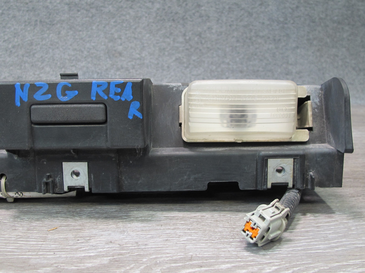 07-09 Nissan 350Z Z33 Rear Bumper License Plate Light Lamp Assembly OEM