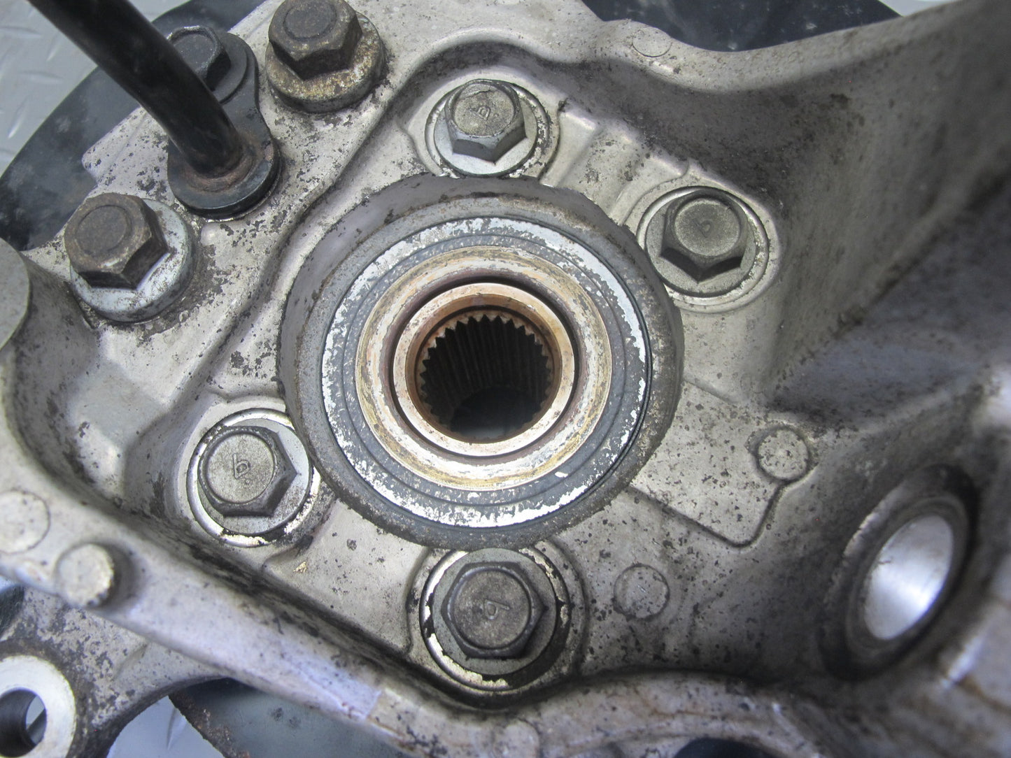 03-09 Nissan 350Z Z33 Rear Left Spindle Knuckle Wheel Hub Bearing OEM