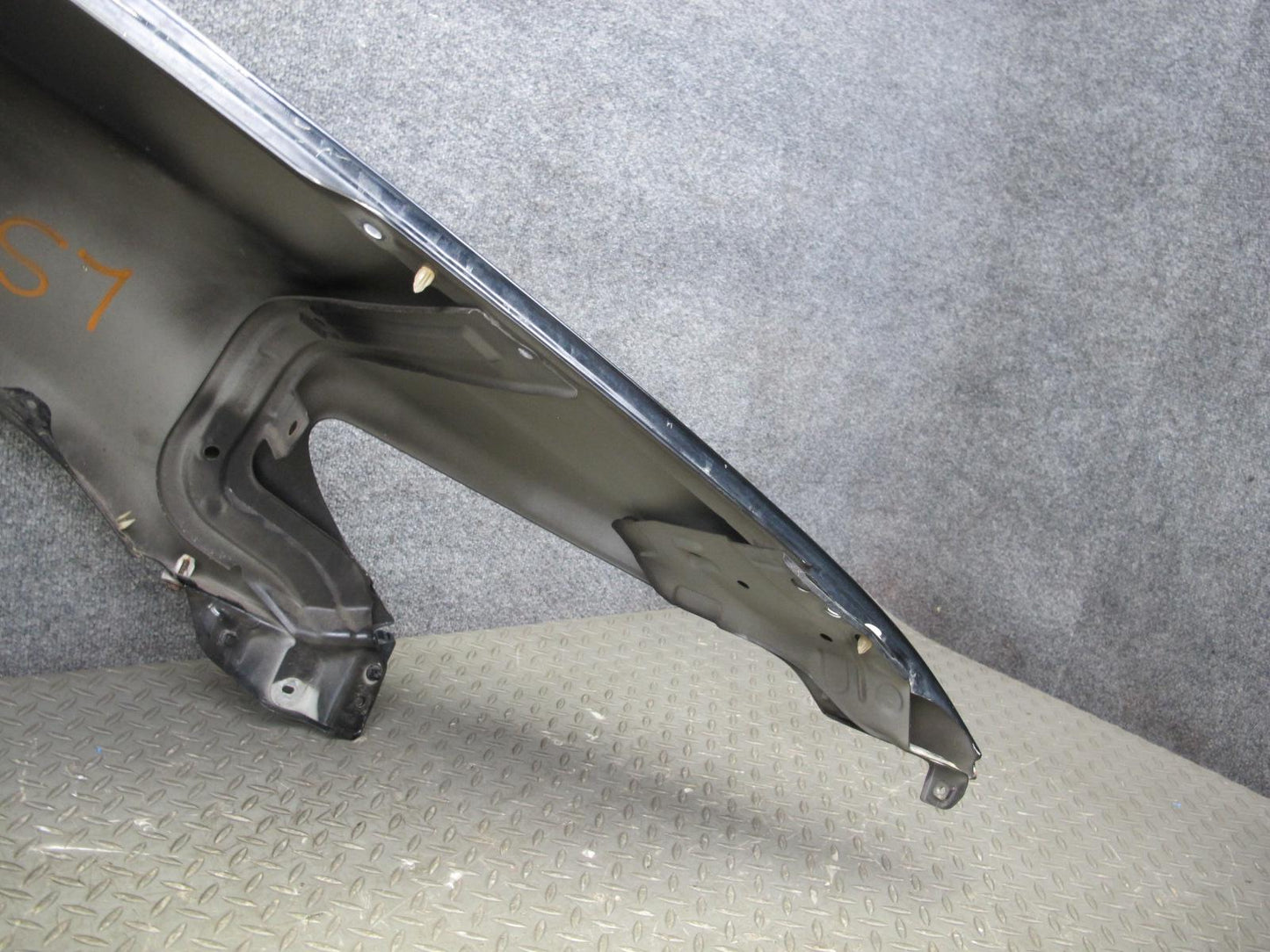 07-12 Lexus UVF46L LS600h LS460 Front Left Fender Shell Panel Obsidian OEM