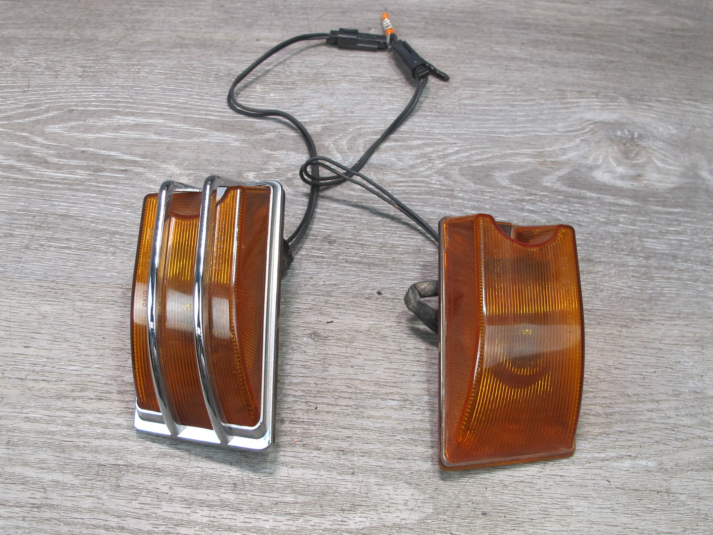 2003-2009 Hummer H2 Front Roof Clearance Marker Light Lamp Set of 2