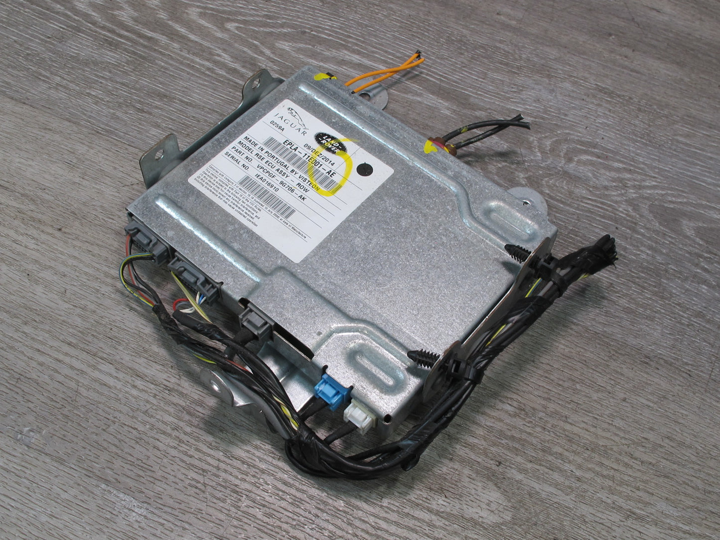 2013-2022 Land Range Rover L405 Rear Entertainment Media System Control Module