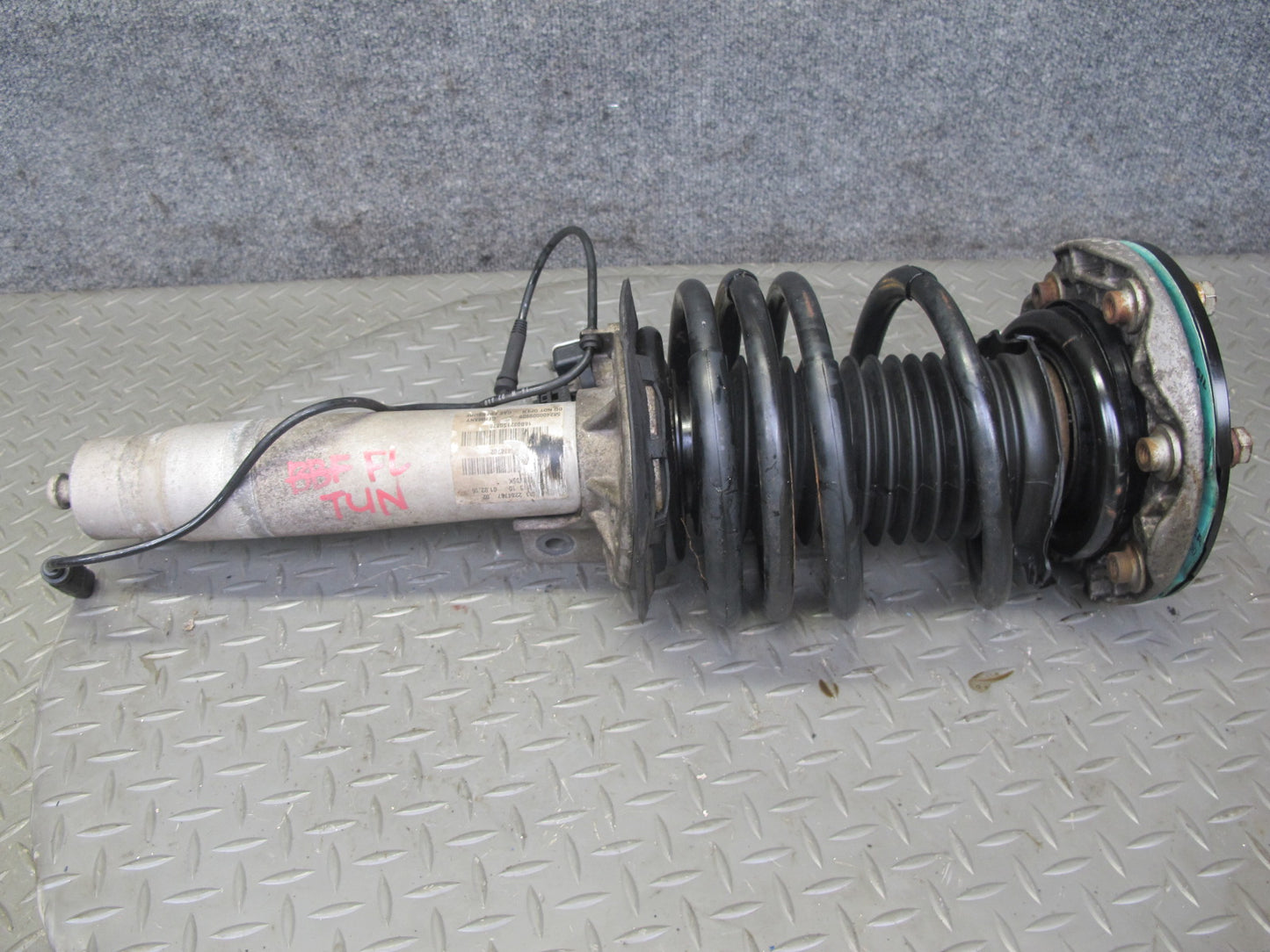 2015-2020 BMW F82 F83 M4 Front EDC Strut Shock Absorber & Rear Coil Spring Set