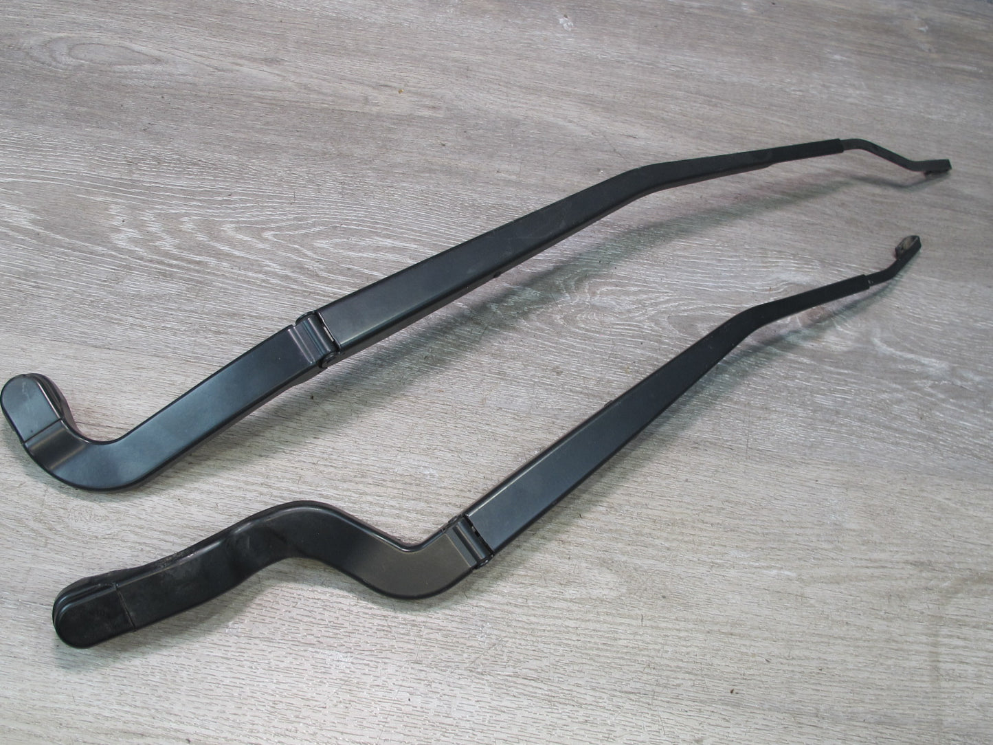 2013-2022 Land Range Rover L405 Front Left & Right Windshield Wiper Arm Set of 2