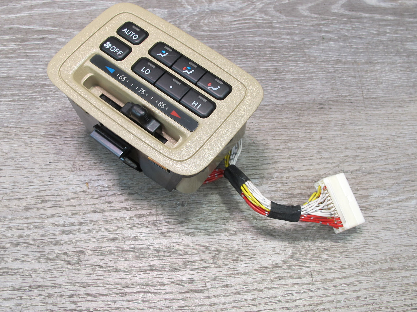 2003-2007 Lexus UZJ100L LX470 Rear A/C Climate Heater Temperature Control Switch
