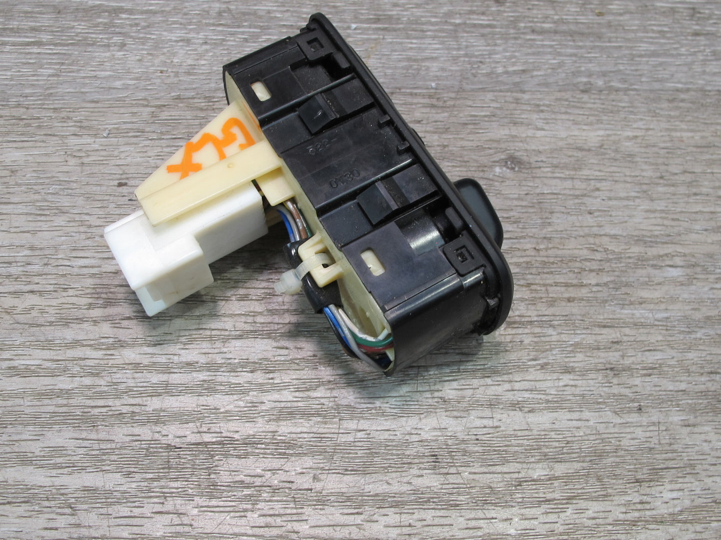 2003-2007 Lexus UZJ100L LX470  Ride Drive Control Suspension Shock Height Switch