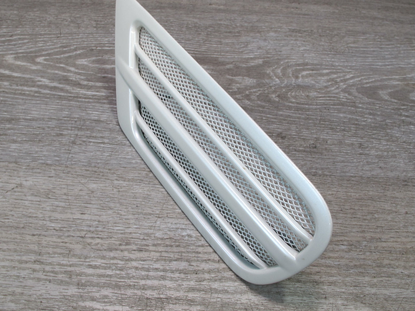 1998-2007 Lexus UZJ100L LX470 Rear Left Right Quarter Vent Trim Grille White Set