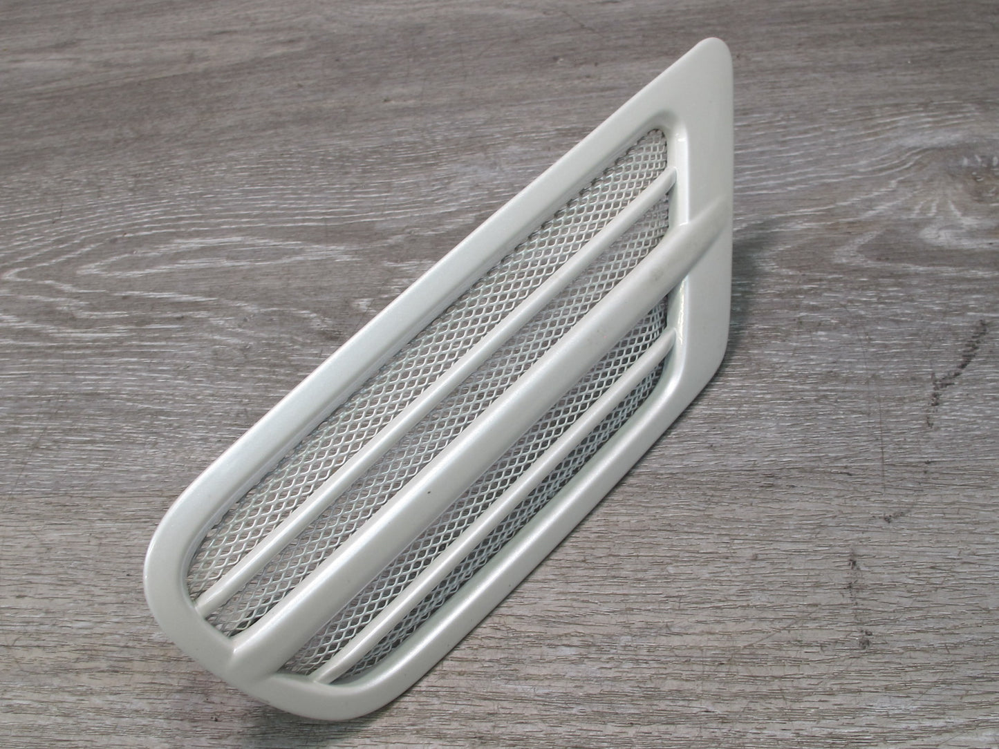 1998-2007 Lexus UZJ100L LX470 Rear Left Right Quarter Vent Trim Grille White Set