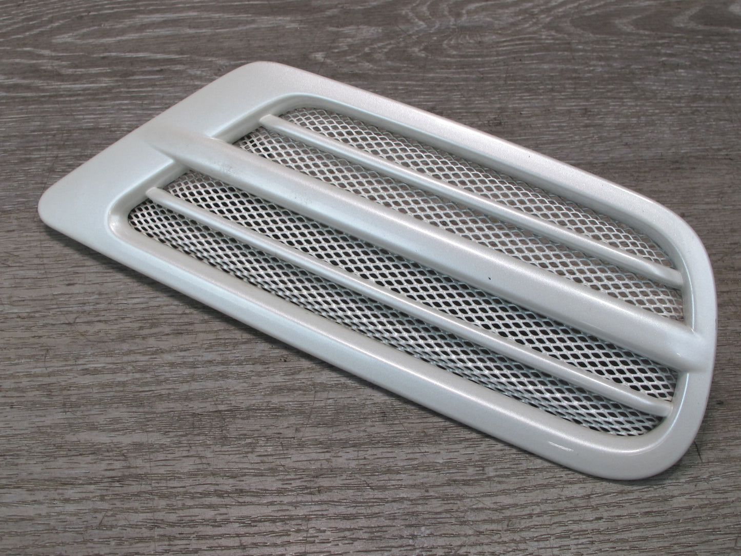 1998-2007 Lexus UZJ100L LX470 Rear Left Right Quarter Vent Trim Grille White Set
