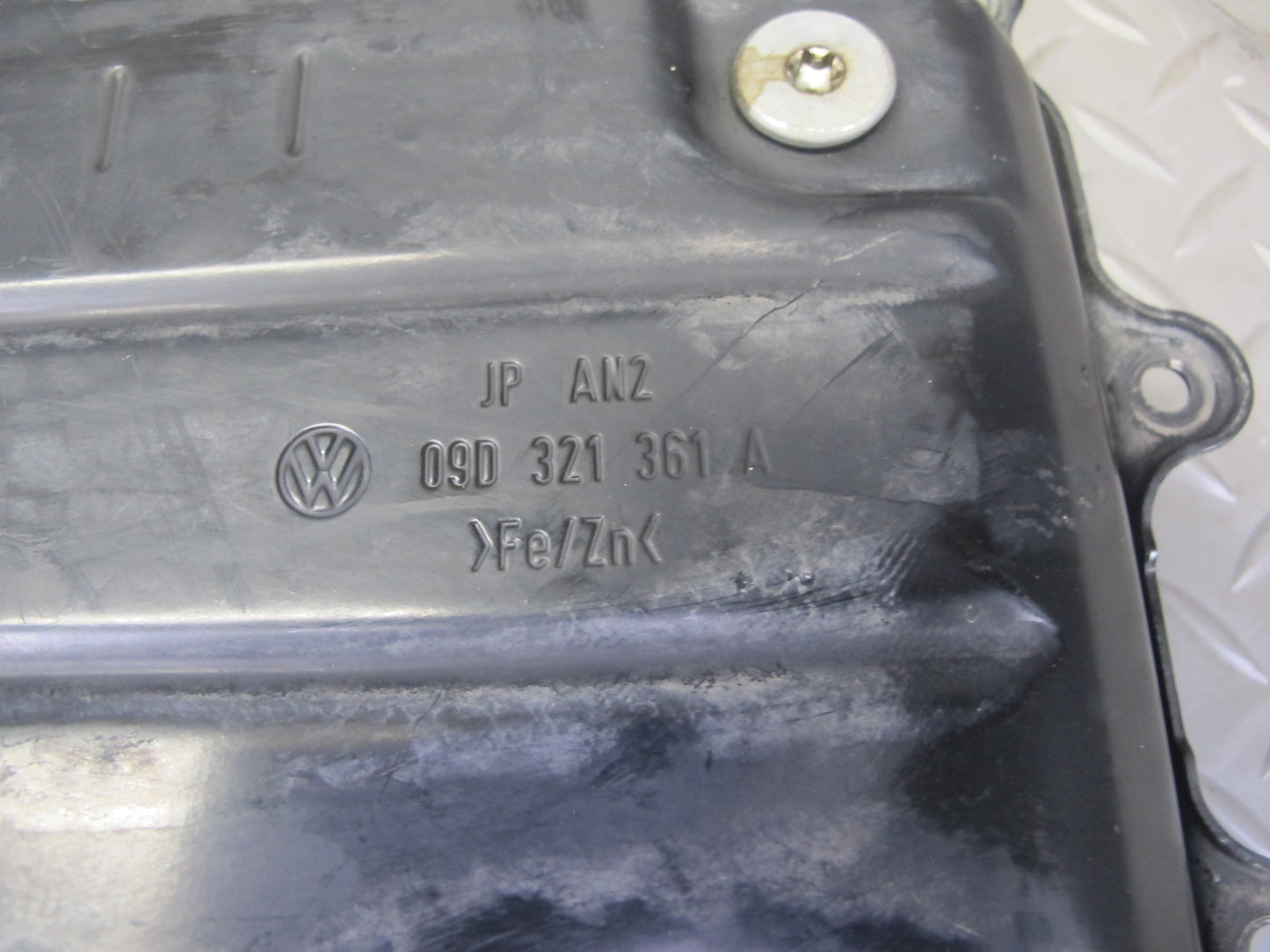2003-2010 Porsche Cayenne 955 A48.50 Automatic Transmission Oil Pan 09D321361A