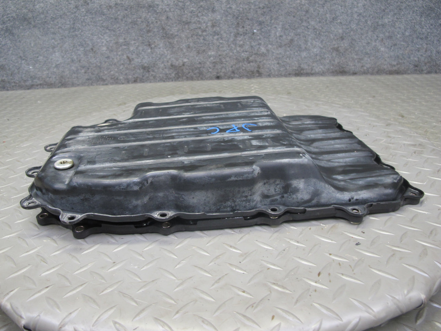 2003-2010 Porsche Cayenne 955 A48.50 Automatic Transmission Oil Pan 09D321361A