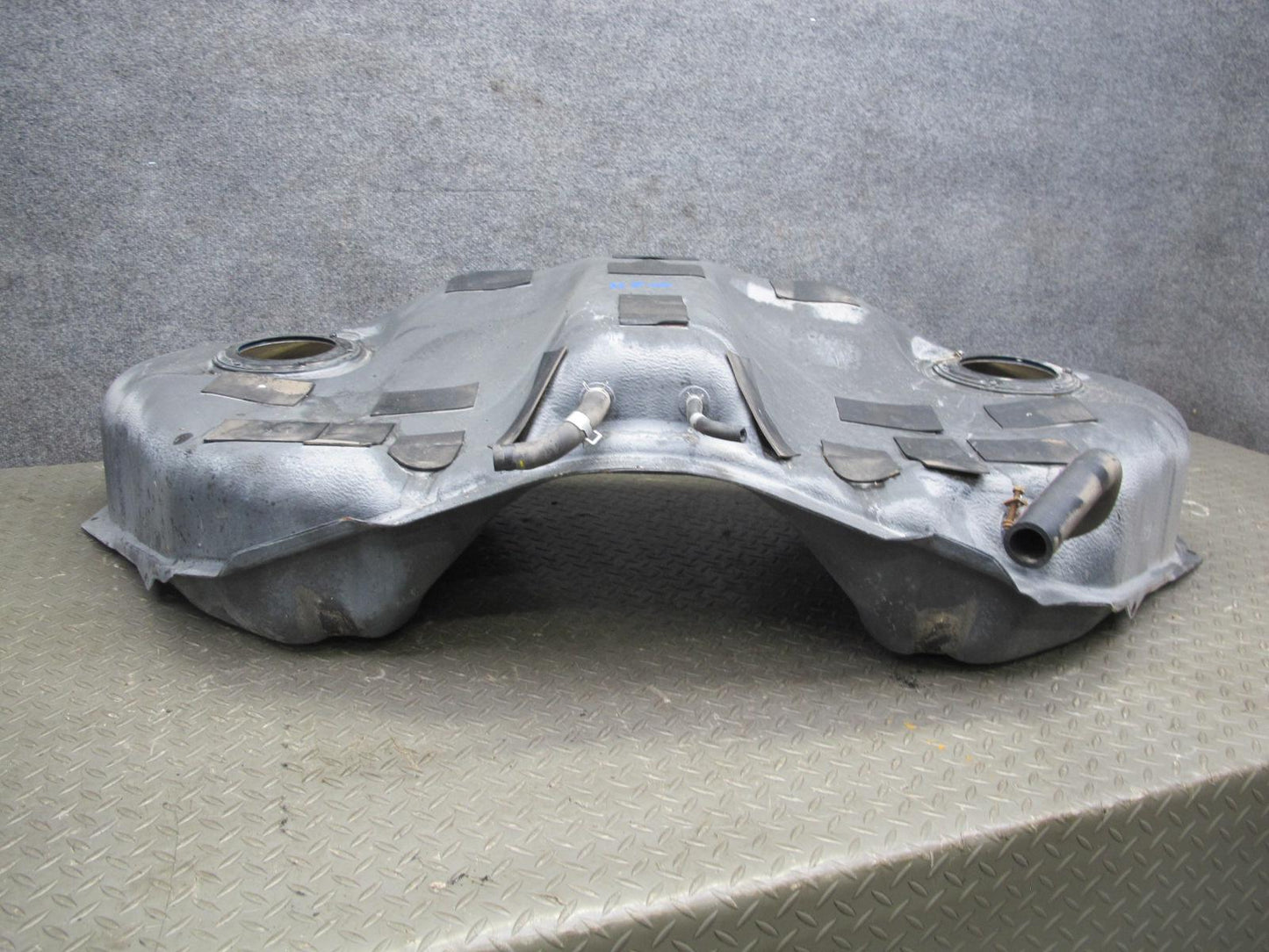 07-09 Nissan 350Z Z33 Convertible Fuel Gas Tank Reservoir w Fuel Filler Neck OEM
