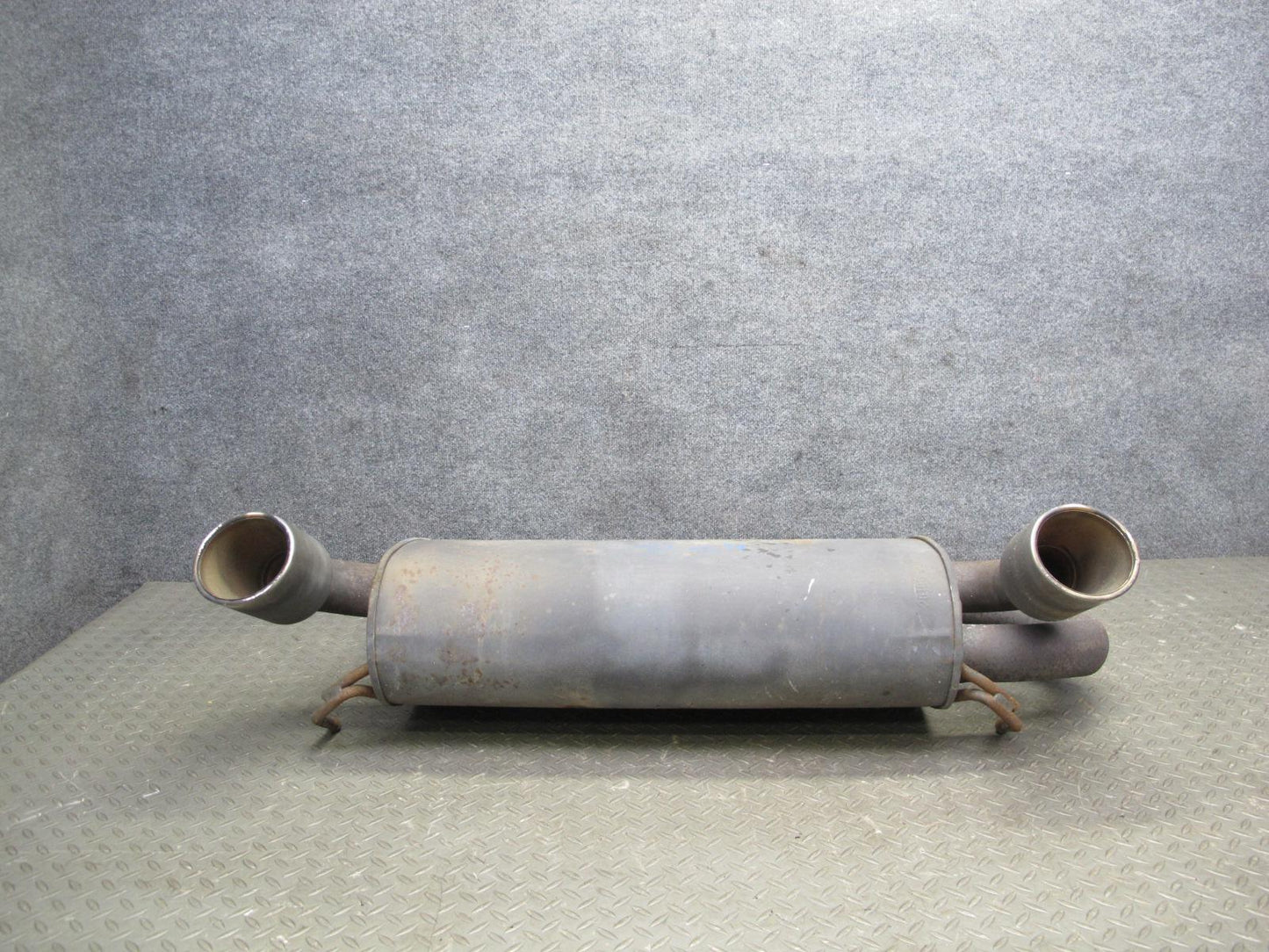 07-09 Nissan 350Z Z33 Convertible VQ35HR Rear Exhaust Muffler 20100-CD700 OEM