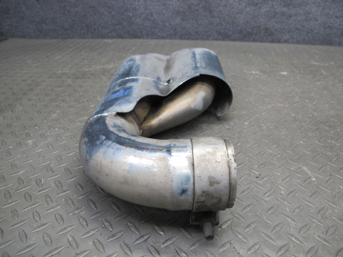 2006 Porsche Cayenne 955 Turbo S Rear Left & Right Exhaust Muffler Tip Set