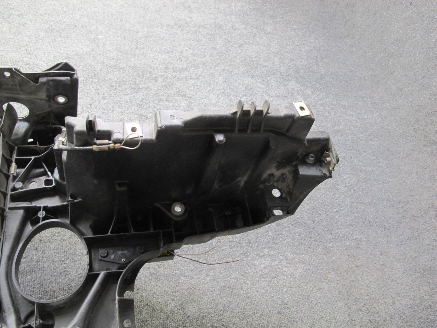 2003-2010 Porsche Cayenne 955 Engine Radiator Core Support Frame Bracket