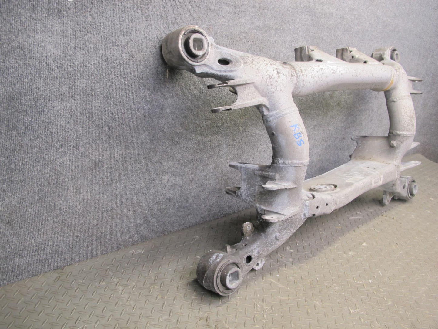 2006-2010 BMW E63 M6 Coupe Rear Subframe Crossmember Cradle Axle Carrier
