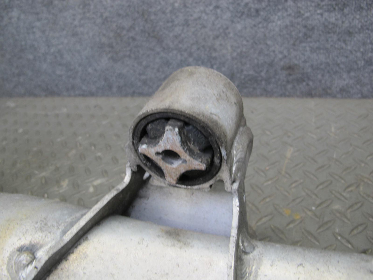 2006-2010 BMW E63 M6 Coupe Rear Subframe Crossmember Cradle Axle Carrier