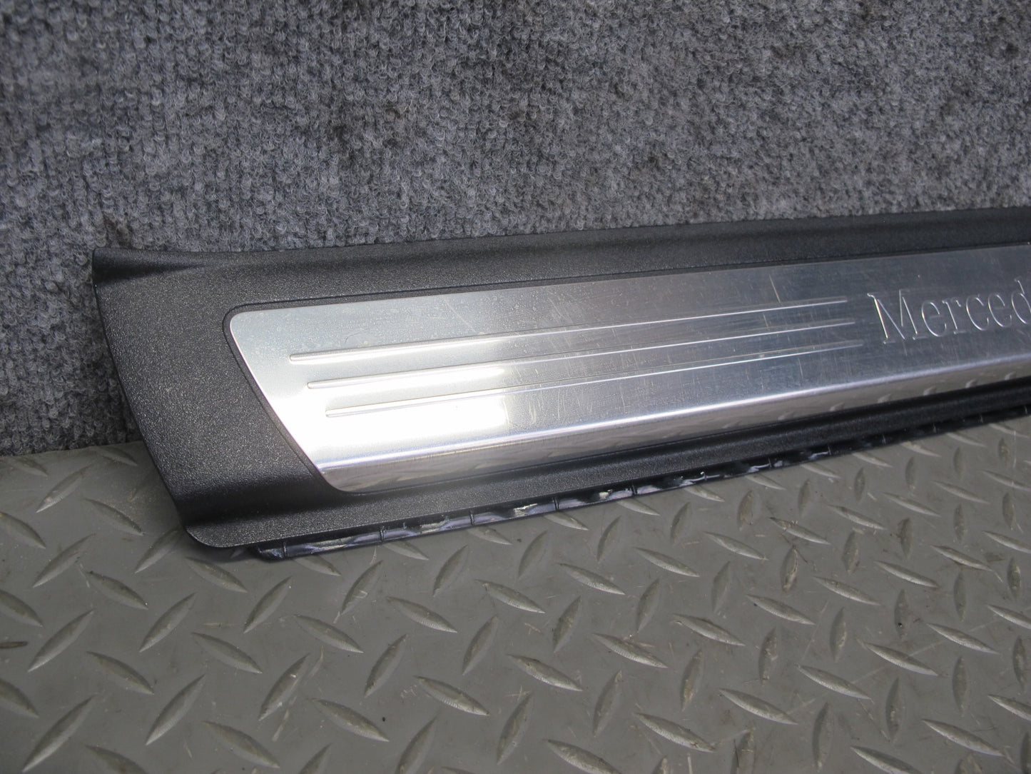 12-20 Mercedes R172 SLK SLC Left Right Side Door Sill Scuff Step Trim Panel Set