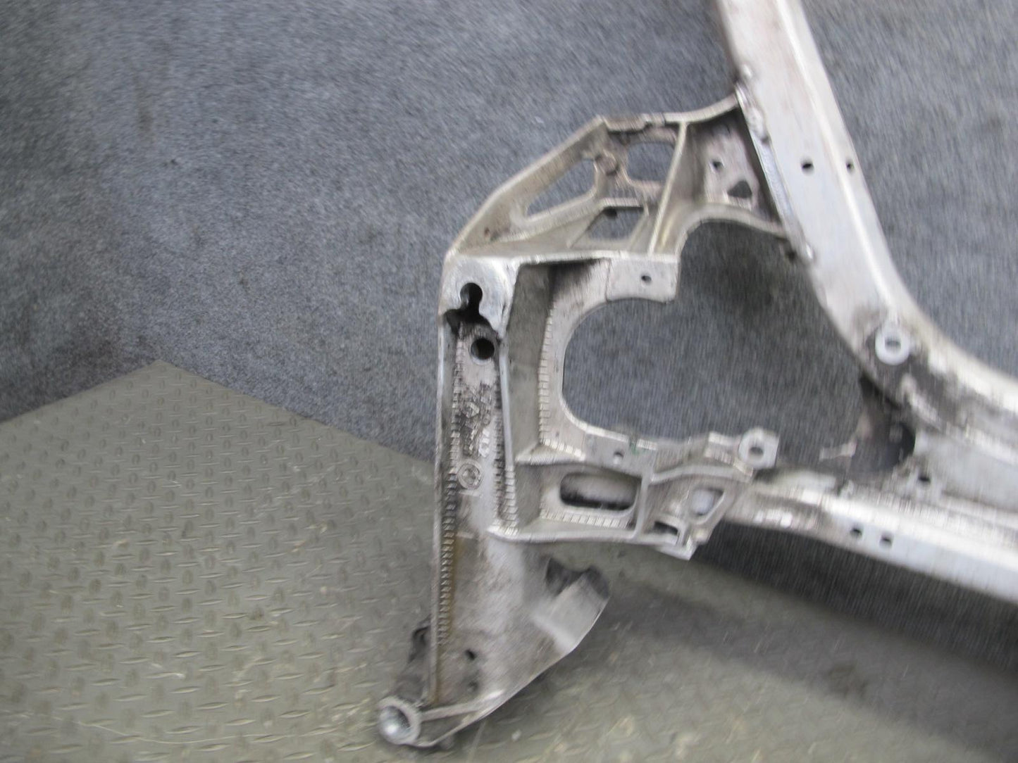 2006-2010 BMW E63 M6 Coupe Front Engine Subframe Crossmember Cradle Axle Support