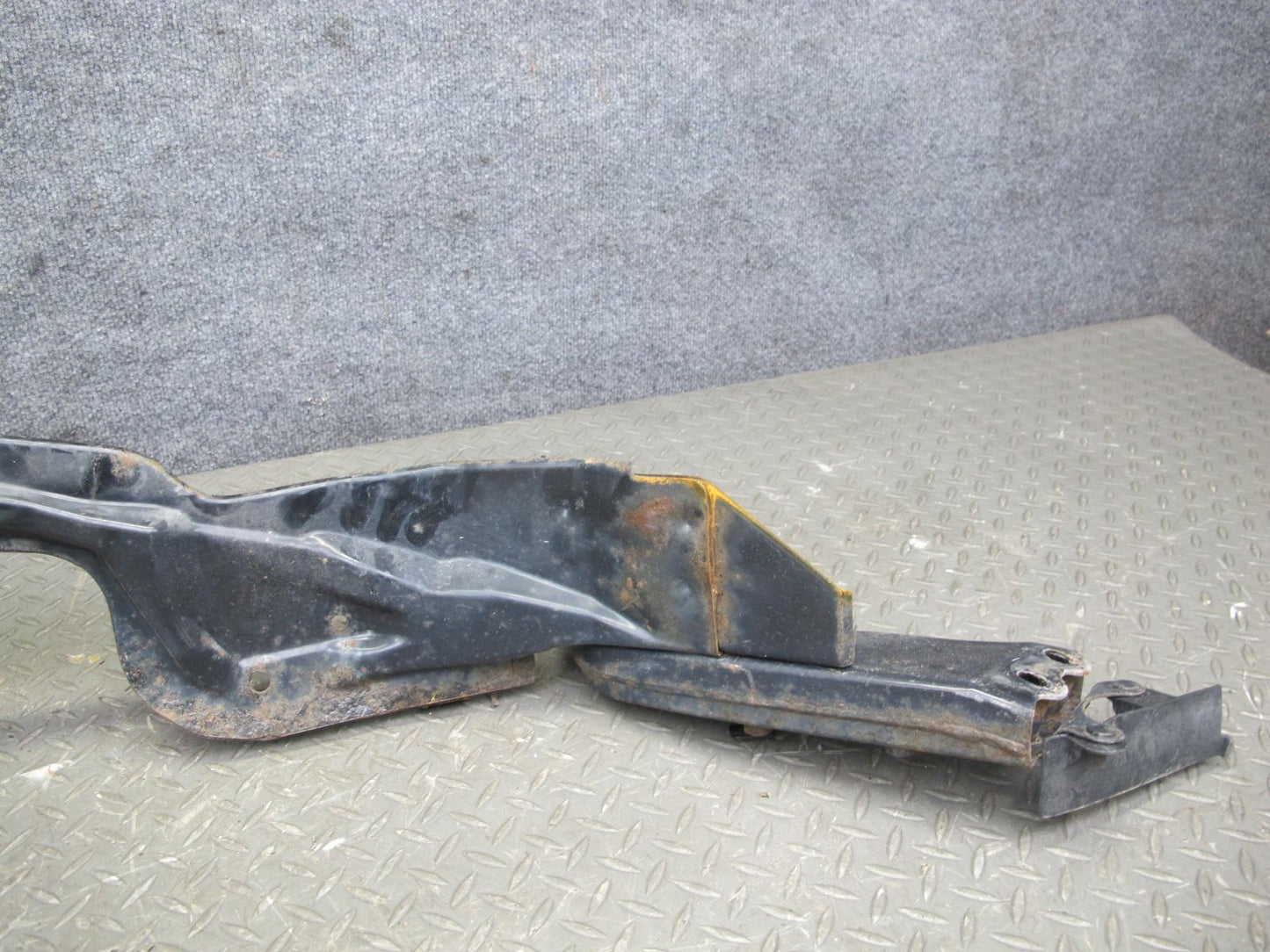 07-09 Nissan 350Z Z33 Conv Rear Fuel Tank Crossmember w Stay Brakets Assy OEM