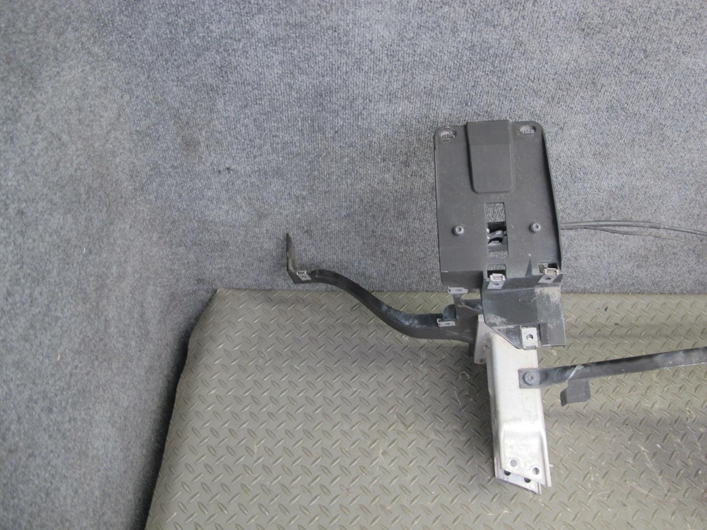2006-2010 BMW E63 E64 Front Radiator Core Support Mount w Reinforcement Brackets