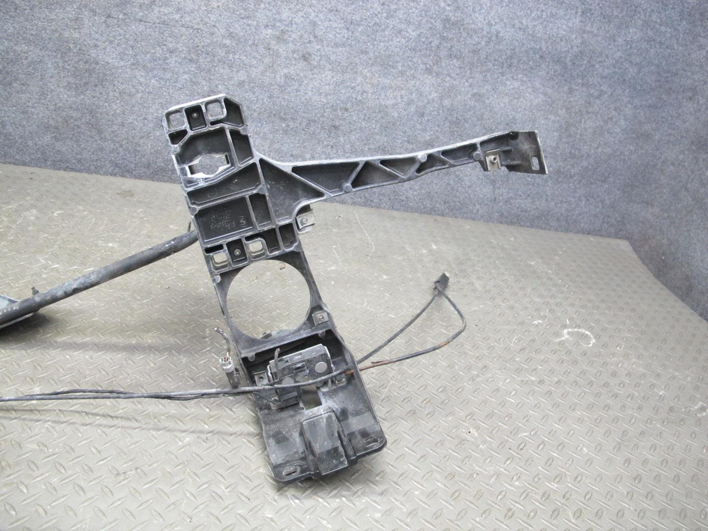 2006-2010 BMW E63 E64 Front Radiator Core Support Mount w Reinforcement Brackets