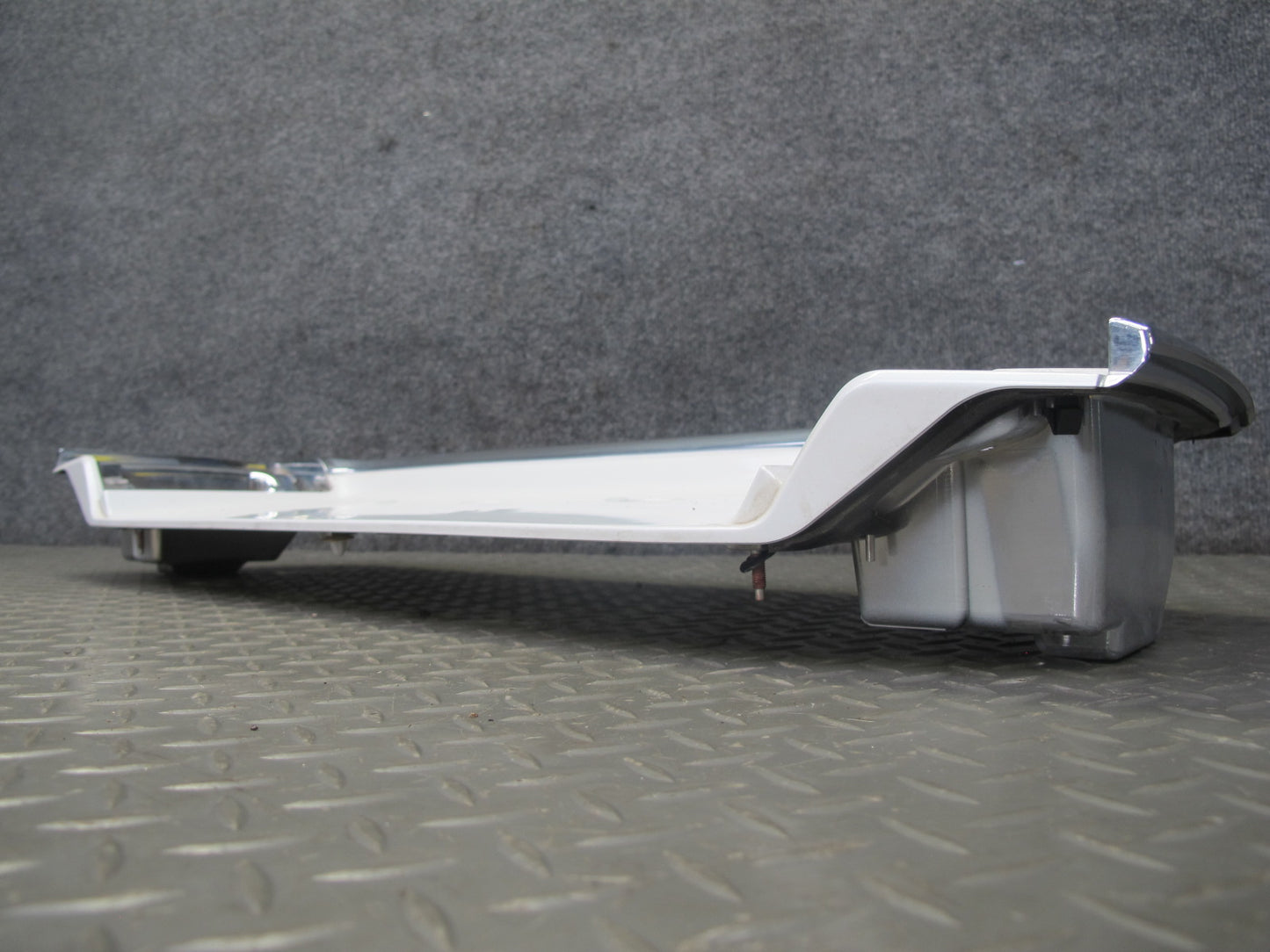 2003-2007 Lexus UZJ100L LX470 Rear Trunk Lid Tailgate License Plate Trim Panel
