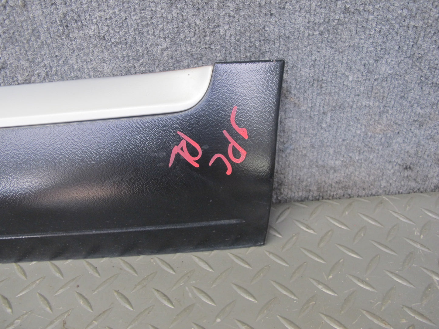 2003-2010 Porsche Cayenne 955 Rear Left Door Exterior Lower Trim Molding Panel