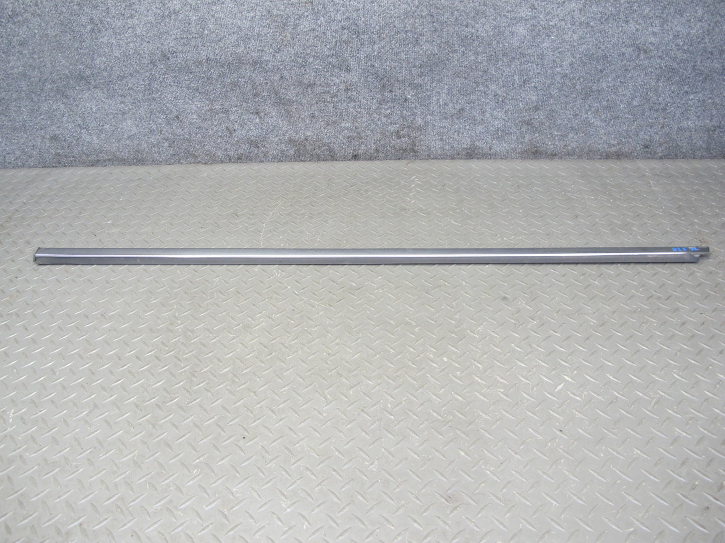 90-96 Nissan 300ZX Z32 2+0 Set of 2 Door Window Weatherstrip Seal Molding OEM