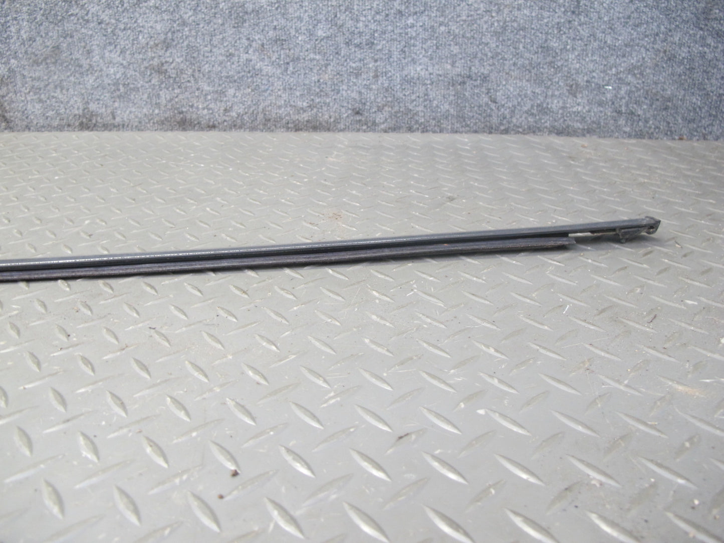 90-96 Nissan 300ZX Z32 2+0 Set of 2 Door Window Weatherstrip Seal Molding OEM