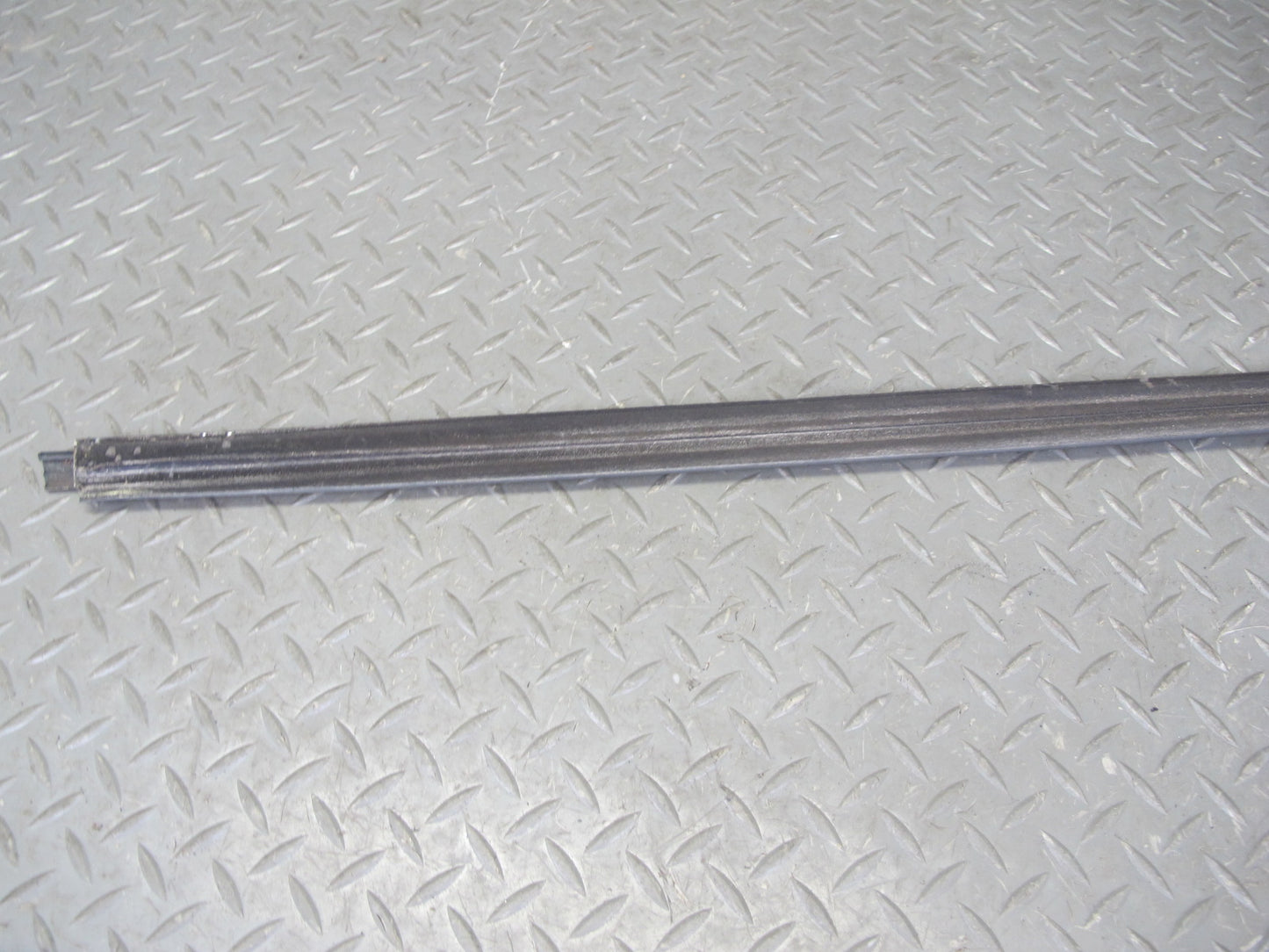 90-96 Nissan 300ZX Z32 2+0 Set of 2 Door Window Weatherstrip Seal Molding OEM