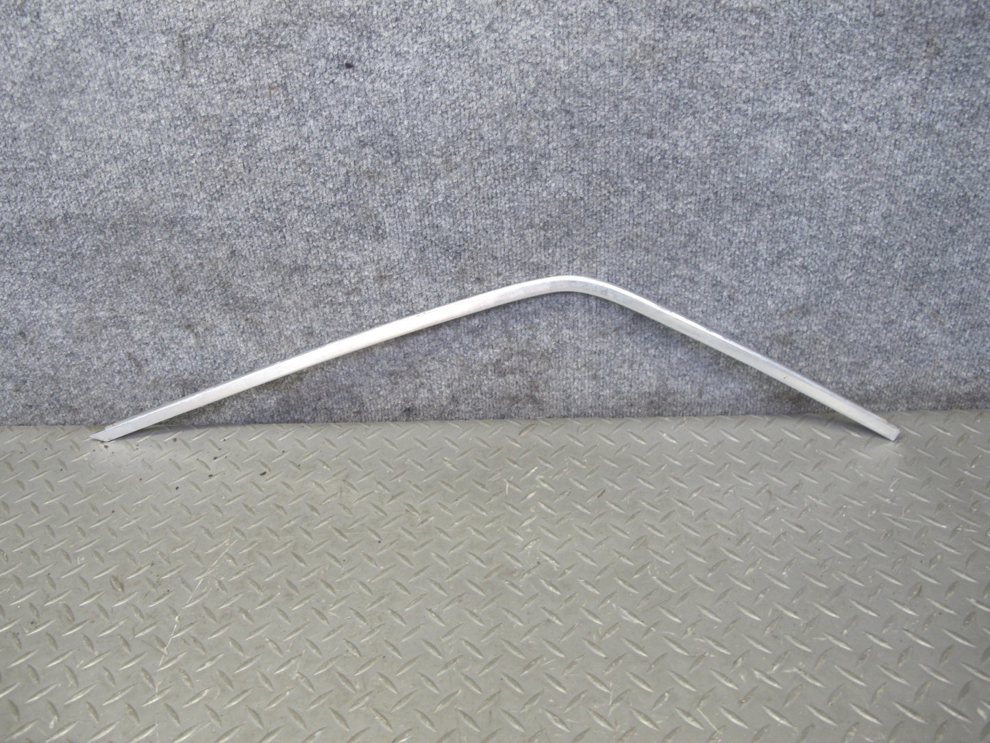 75-85 Mercedes W123 Front Right Door Chrome Trim Cover Molding Set OEM