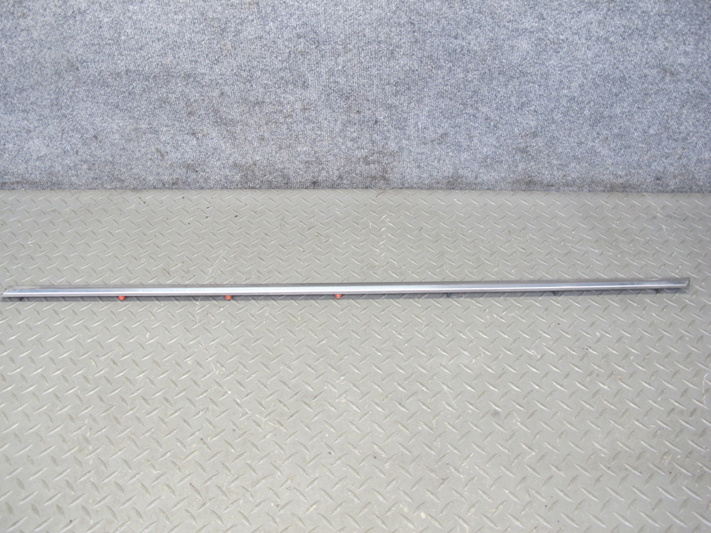 75-85 Mercedes W123 Front Right Door Chrome Trim Cover Molding Set OEM