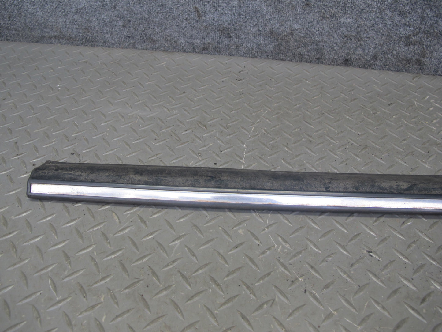 75-85 Mercedes W123 Front Left Door Chrome Trim Cover Molding Set OEM