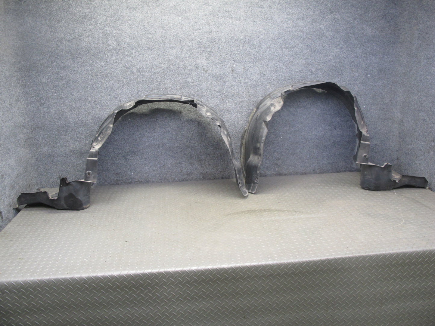 95-97 Lexus UCF20L LS400 Set of 2 Front Wheel Fender Liner Splash Shield OEM