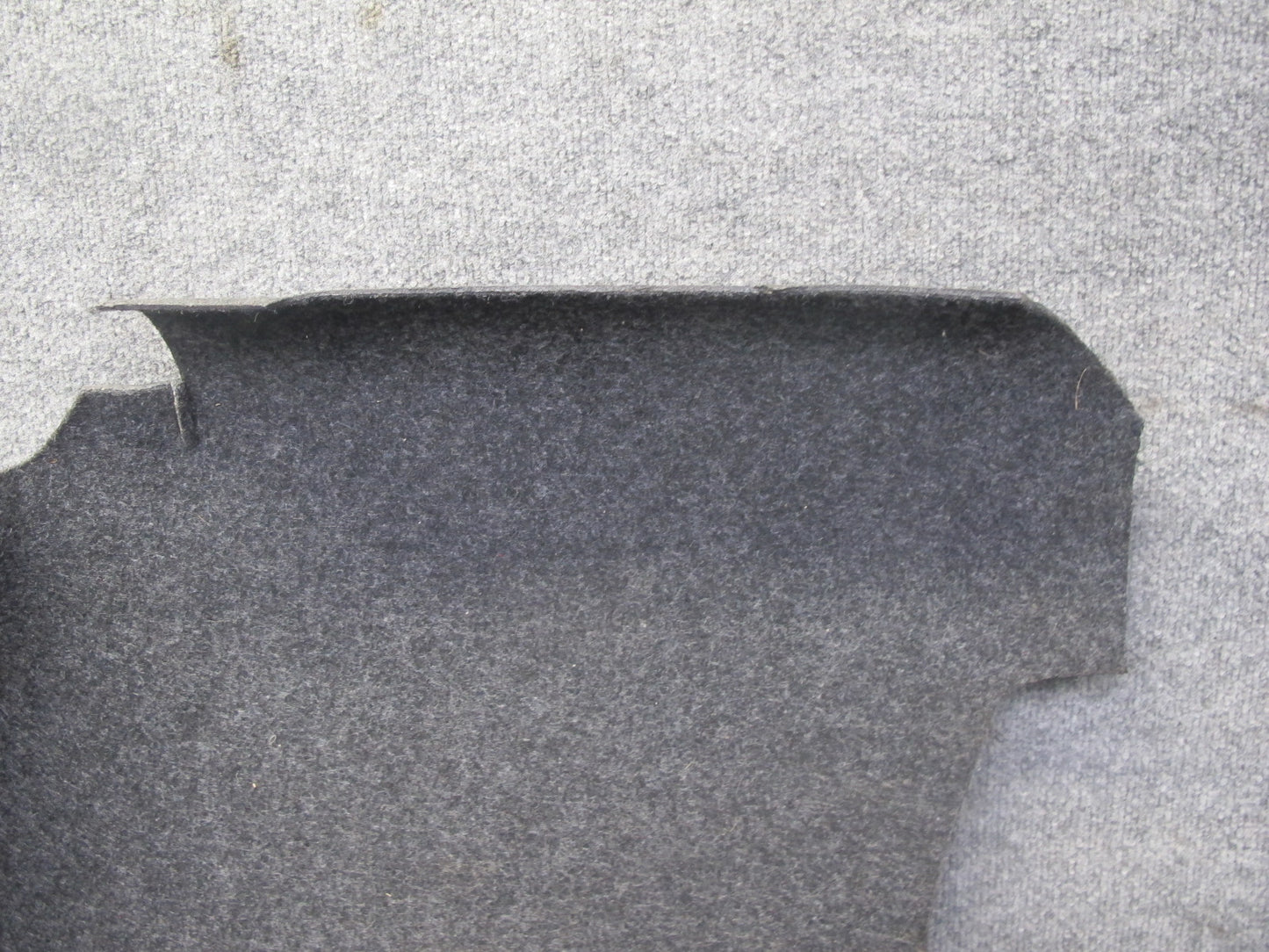 86-91 Mercedes W126 S-class Rear Right Trunk Carpet Liner Trim Cover Gray OEM