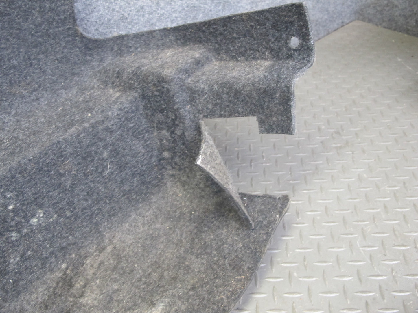 86-91 Mercedes W126 S-class Rear Right Trunk Carpet Liner Trim Cover Gray OEM