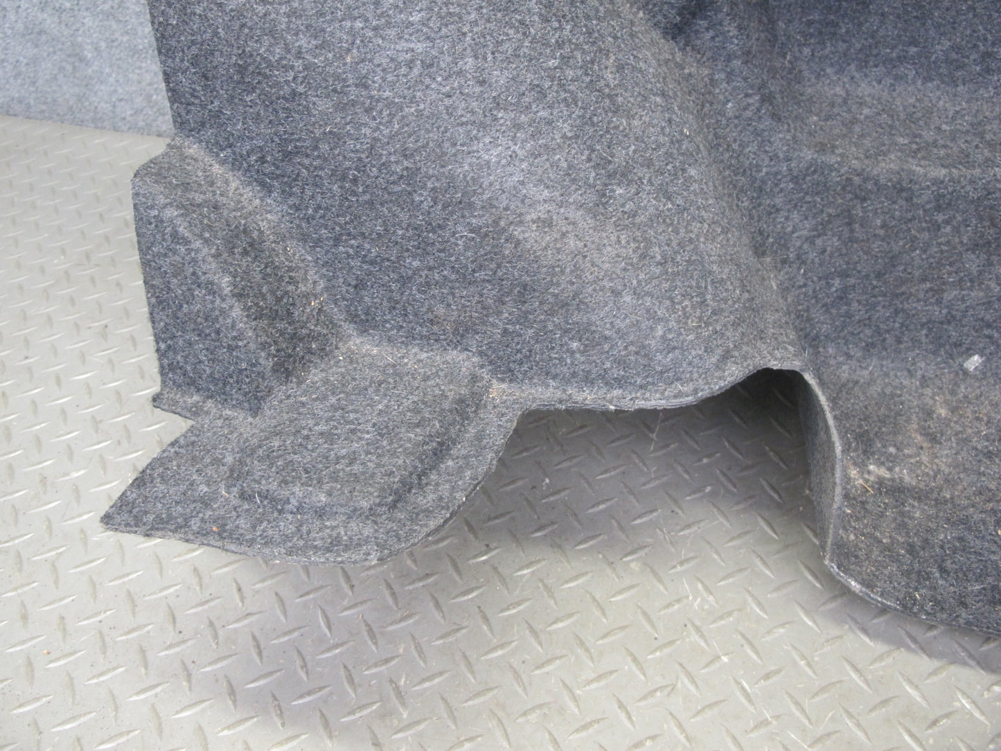 86-91 Mercedes W126 S-class Rear Right Trunk Carpet Liner Trim Cover Gray OEM