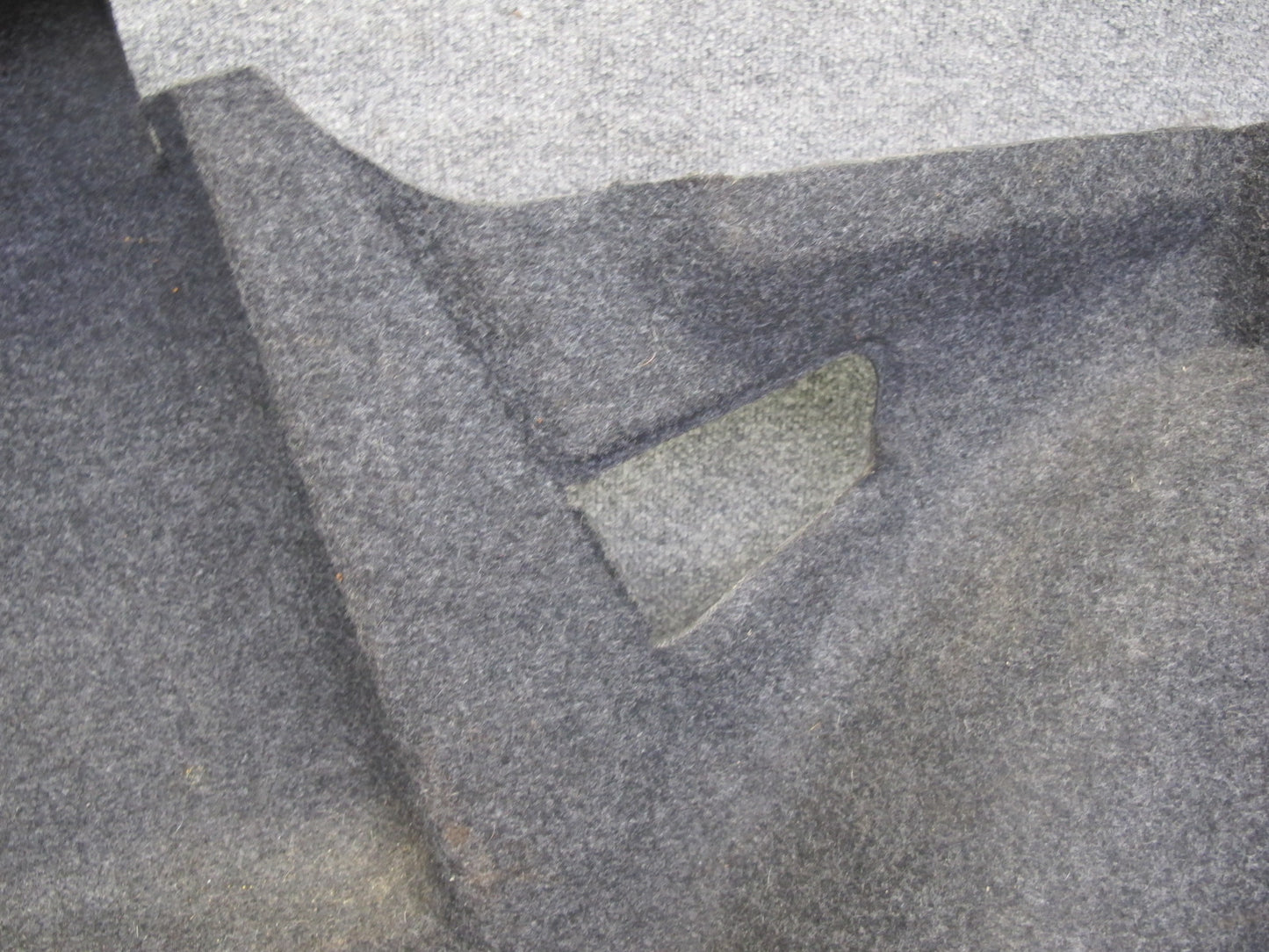 86-91 Mercedes W126 S-class Rear Left Trunk Carpet Liner Trim Cover Gray OEM