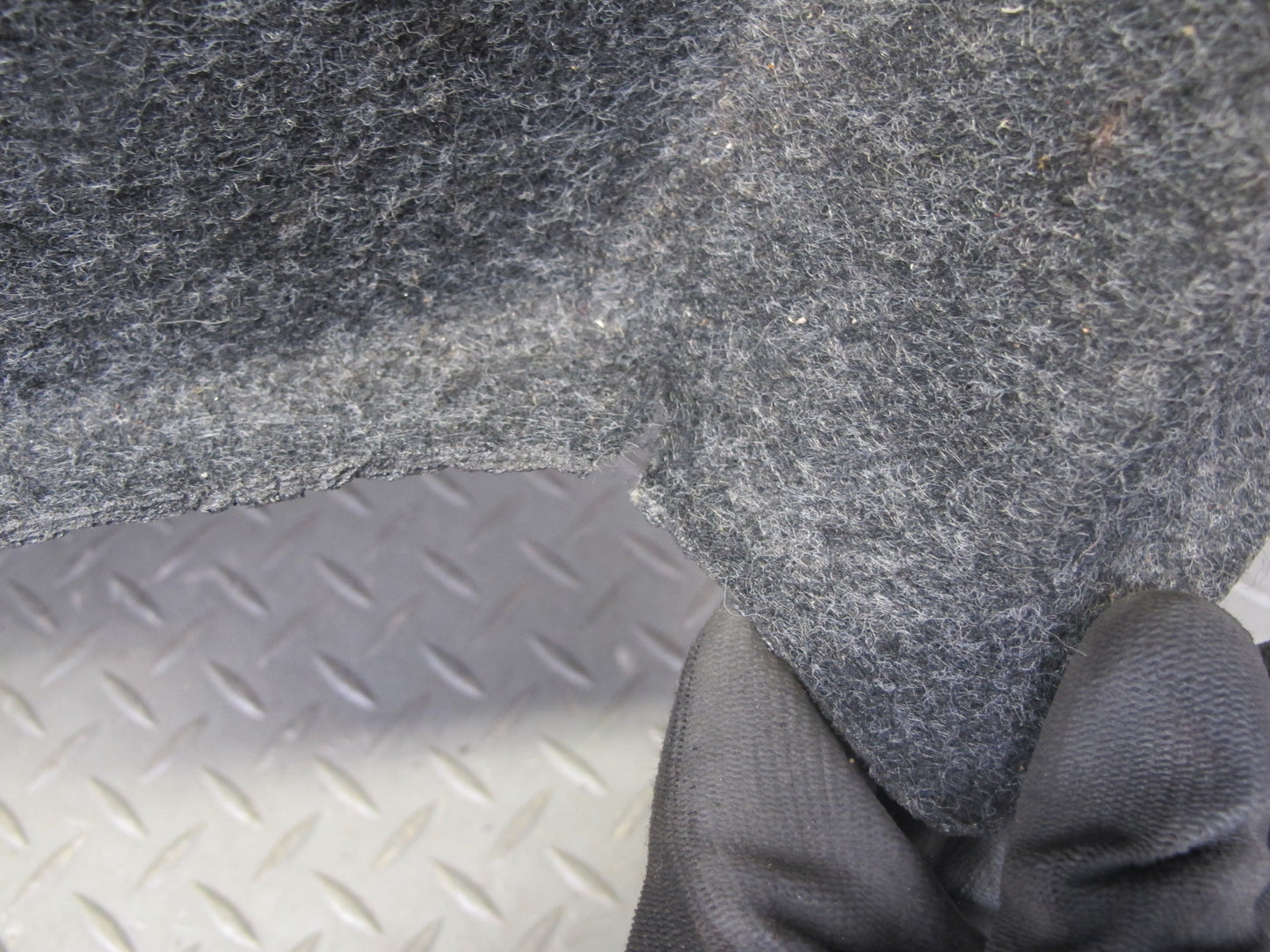 86-91 Mercedes W126 S-class Rear Left Trunk Carpet Liner Trim Cover Gray OEM