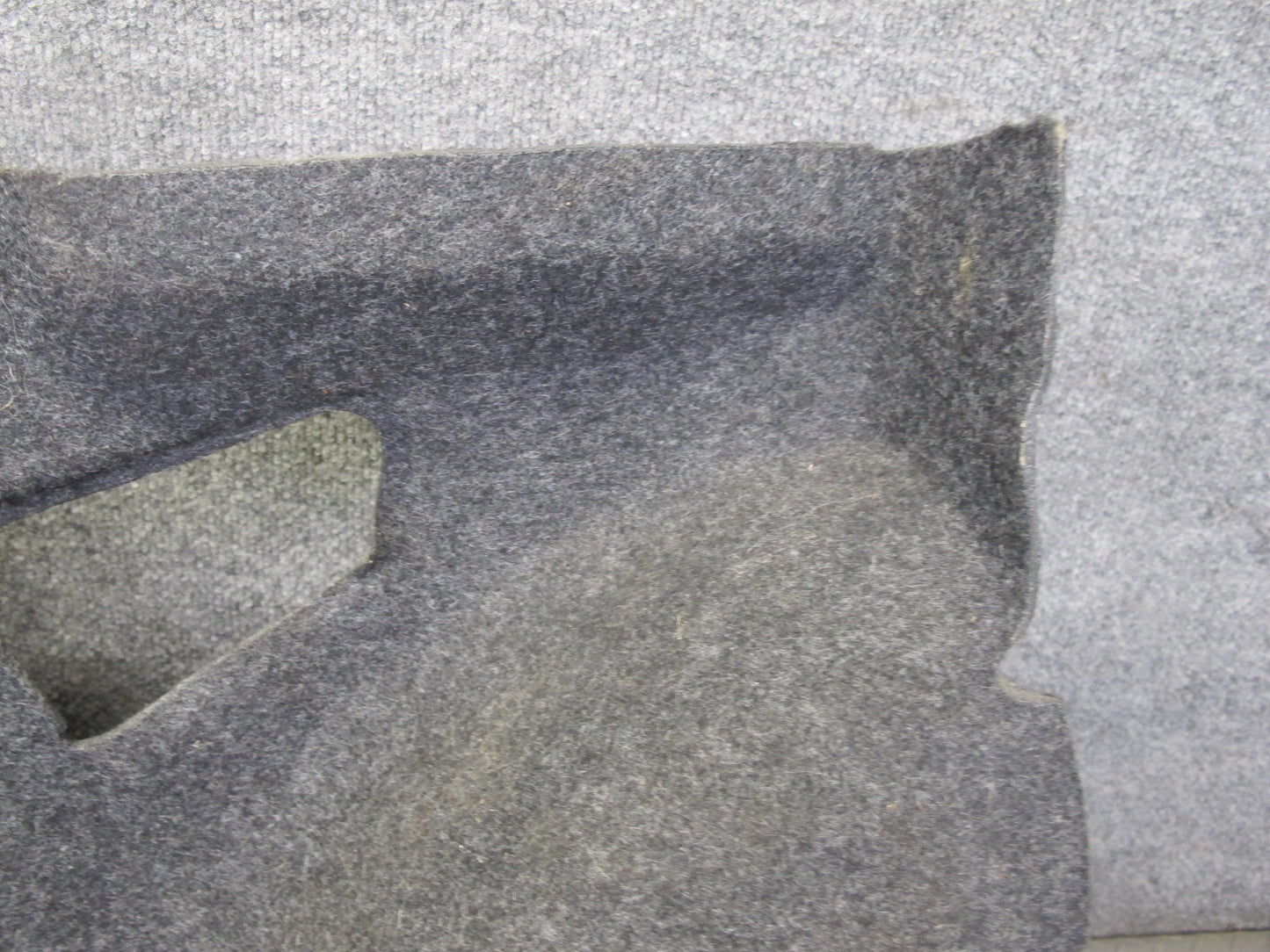 86-91 Mercedes W126 S-class Rear Left Trunk Carpet Liner Trim Cover Gray OEM