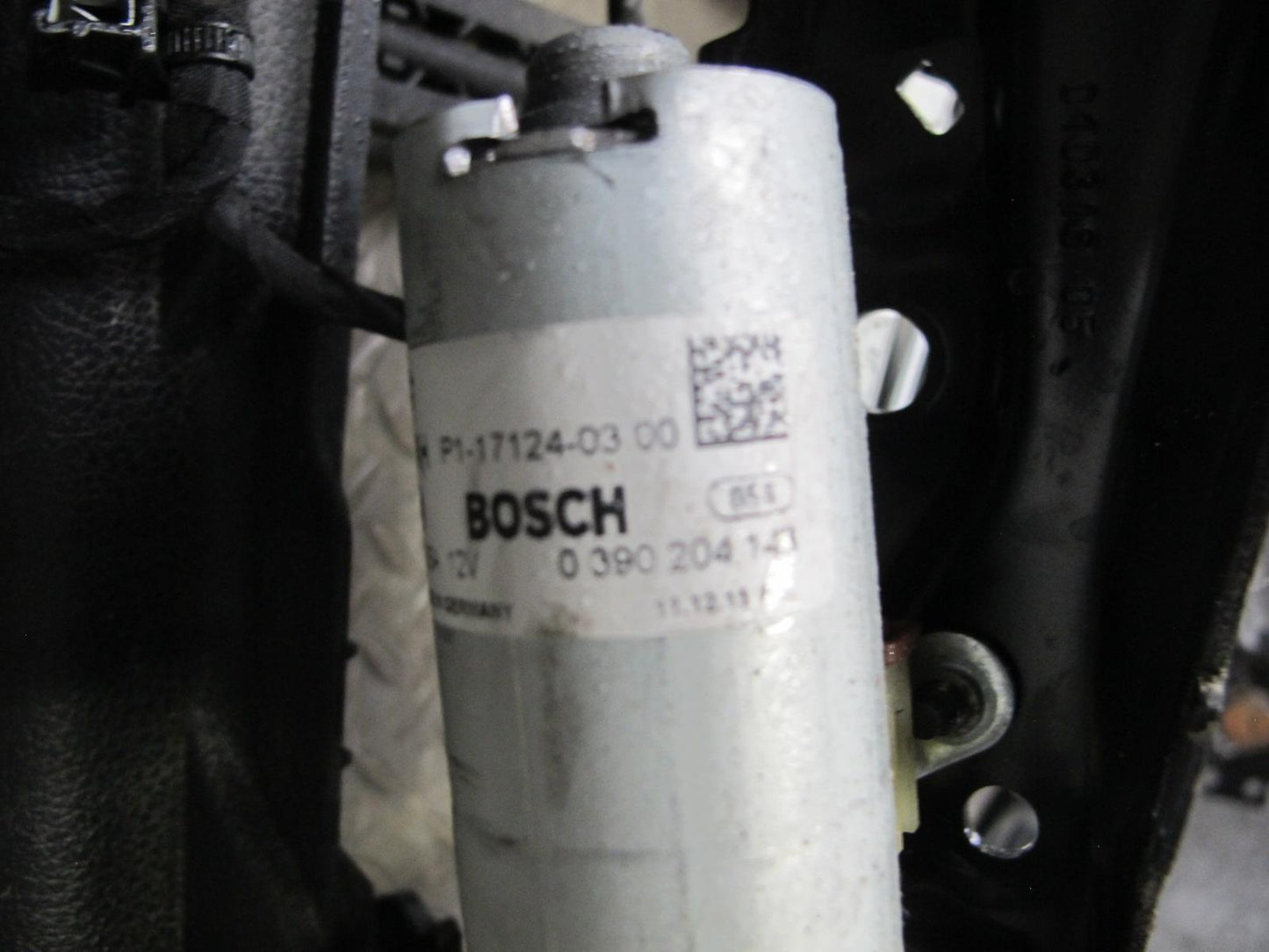 2015-2017 BMW F82 M4 Front Left Seat Lower Frame Track Rail w Motors