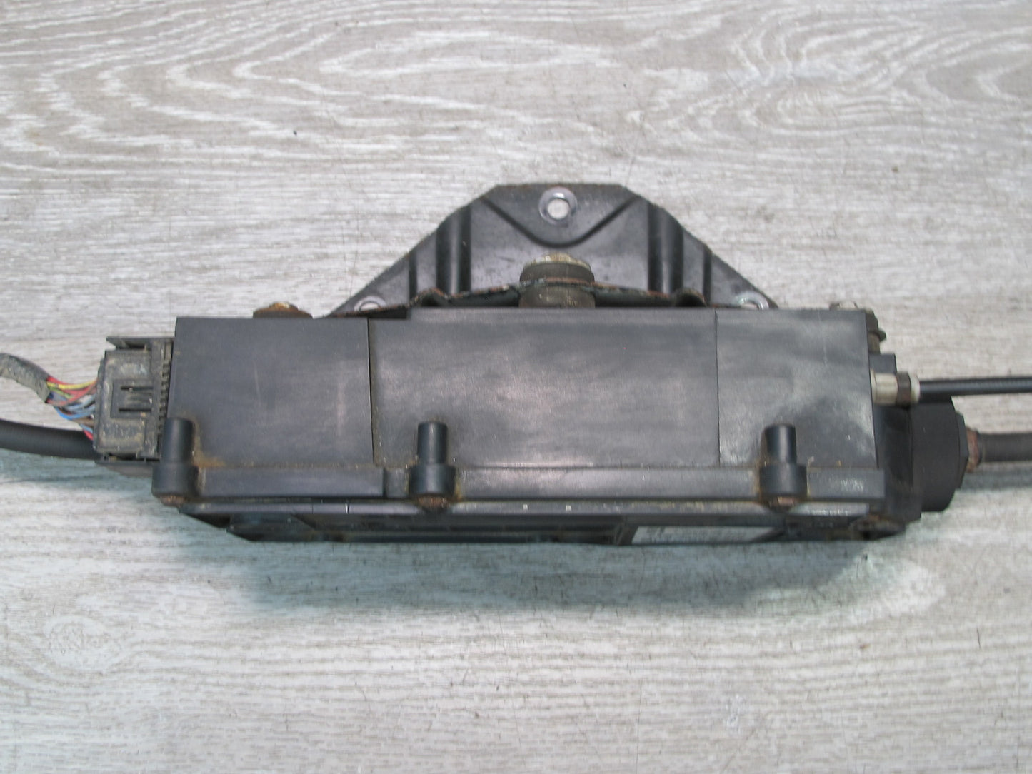 2008-2014 BMW E71 E72 X6 Emergency Parking Brake Actuator Motor W/ Cables