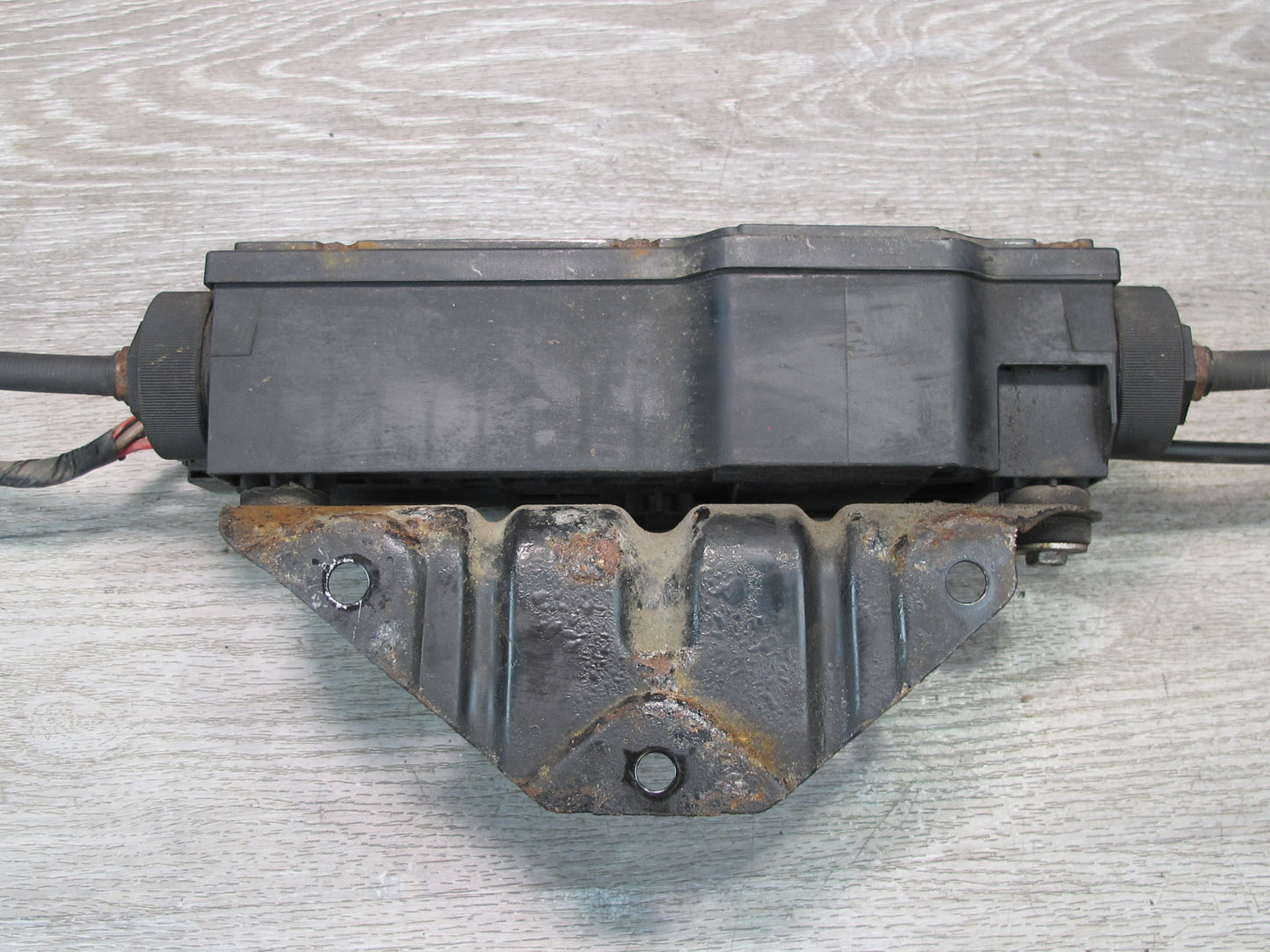 2008-2014 BMW E71 E72 X6 Emergency Parking Brake Actuator Motor W/ Cables