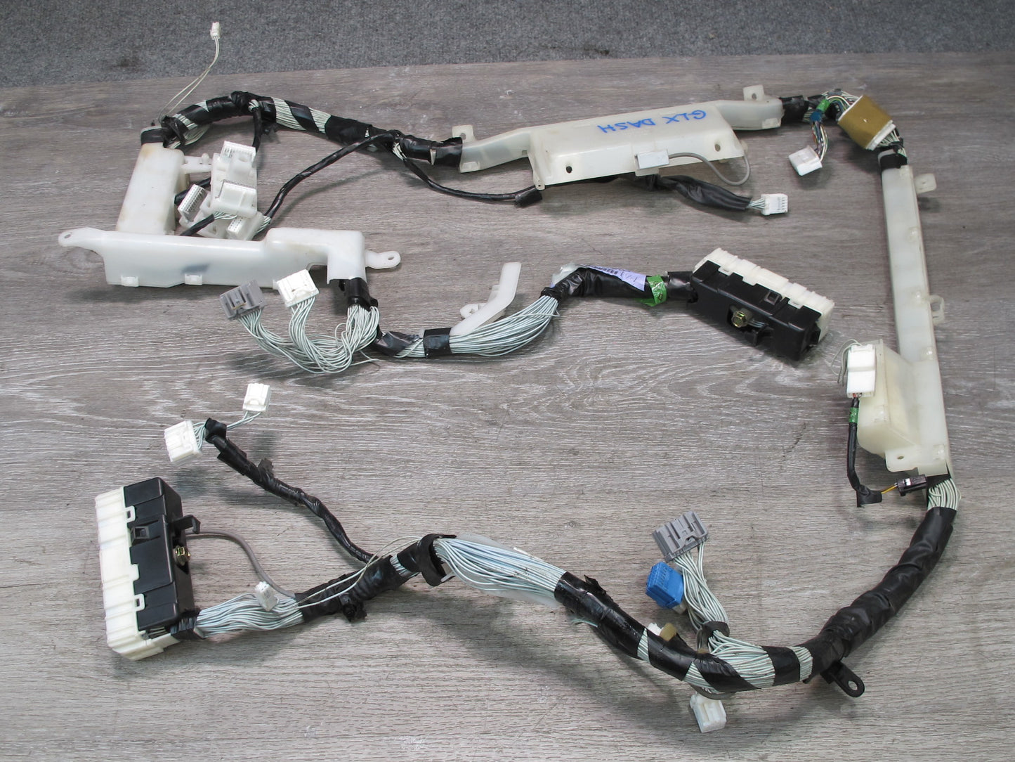 2003-2004 Lexus UZJ100L LX470 Instrument Panel Dashboard Wiring Harness