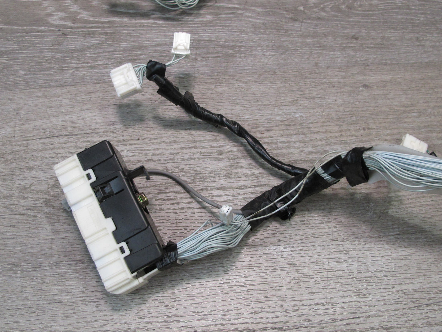 2003-2004 Lexus UZJ100L LX470 Instrument Panel Dashboard Wiring Harness
