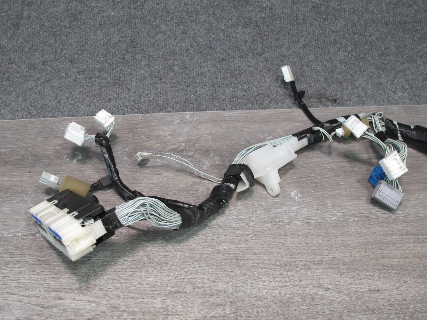 2003-2004 Lexus UZJ100L LX470 Instrument Panel Dashboard Wiring Harness